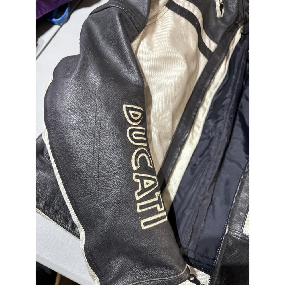 Vintage Ducati Performance Leather Motorcycle Jacket Size XL (With Pad) - Picture 5 of 11